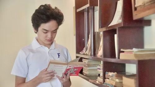 Không chỉ học giỏi tiếng Anh, Bùi Quốc Khải còn học giỏi ở các môn tự nhiên. (Ảnh: Nhật Thành)