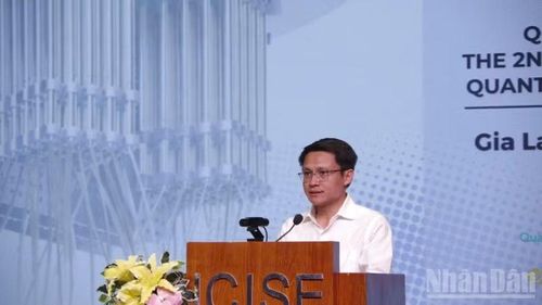 Tiến sĩ Võ Xuân Hoài, Phó Giám đốc Trung tâm đổi mới sáng tạo quốc gia (NIC) phát biểu tại buổi lễ.