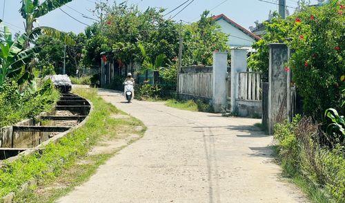 Có khoảng 5 tuyến đường nội thị tại xã Xuân Phú chưa thể triển khai.