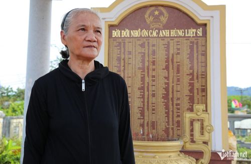 Ở tuổi 75, bà Đặng Thị Cúc vẫn đau đáu tâm nguyện tìm lại tên cho những liệt sĩ vô danh nơi nghĩa trang quê nhà