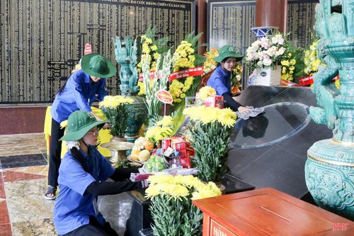 Lực lượng đoàn viên thanh niên với các hoạt động tình nguyện tại Ngã ba Đồng Lộc trong những ngày tháng 7.