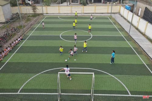 Đối với những học sinh có hoàn cảnh khó khăn, Hải Hòa miễn toàn bộ học phí để các em được theo đuổi niềm yêu thích với bóng đá.