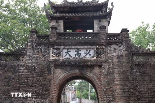 Cổng làng Ước Lễ ở xã Dân Hòa, Hà Nội. (Ảnh: Vũ Quang/TTXVN) 