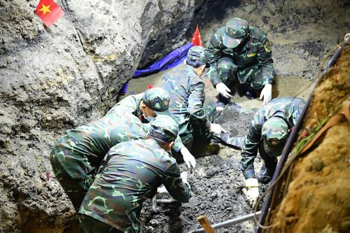 Lực lượng chuyên trách thực hiện nhiệm vụ với phương châm cẩn thận, tỉ mỉ, không để bỏ sót bất cứ dấu hiệu nào.