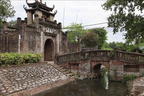 Kiến trúc "thượng gia, hạ môn" của cổng làng Ước Lễ vẫn được bảo tồn khá nguyên vẹn sau hàng trăm năm, trở thành dấu ấn tiêu biểu của kiến trúc làng cổ Hà Nội.