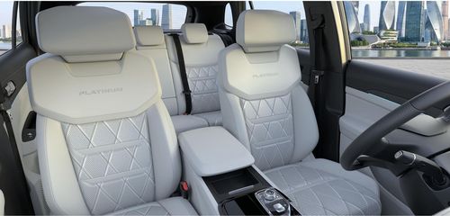 Không gian nội thất Ford Territory Paltinum có ghế ngồi thiết kế khác so với các bản còn lại. Ảnh: FVN