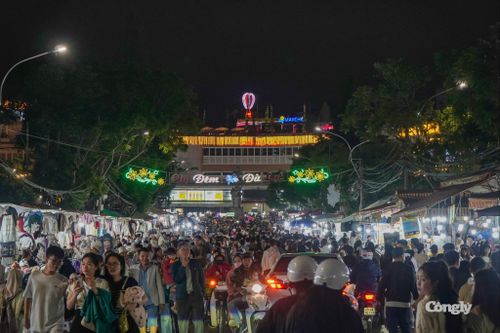 Việc điều chỉnh tổ chức giao thông nhằm giảm ùn tắc và bảo đảm an toàn giao thông tại khu vực trung tâm Đà Lạt.