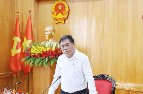 Phó Chủ tịch UBND tỉnh Võ Ngọc Hiệp phát biểu kết luận cuộc họp.