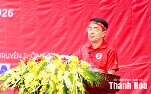 Chủ tịch Hội Chữ thập đỏ tỉnh, Phó Trưởng Ban vận động hiến máu tình nguyện tỉnh Nguyễn Quốc Thanh phát biểu khai mạc.