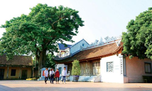 Xã Xuân Cẩm thực hiện tốt công tác bảo tồn, phát huy giá trị di tích. Ảnh: Di tích Quốc gia đặc biệt đình Xuân Biều.
