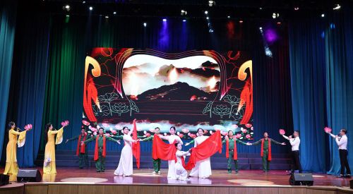 Biểu diễn văn nghệ chào mừng khai mạc Tuần phim kỷ niệm Ngày Thương binh - Liệt sĩ 27/7.