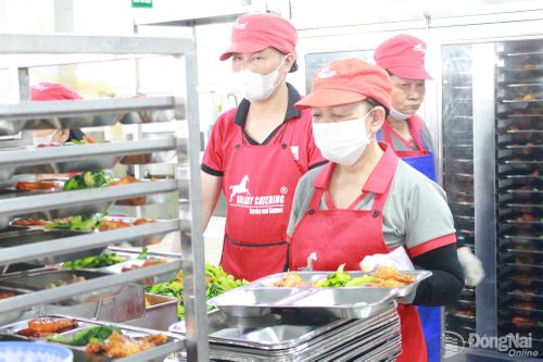 Khẩu phần ăn được nhà bếp chuẩn bị chu đáo. Ảnh: N.Hòa
