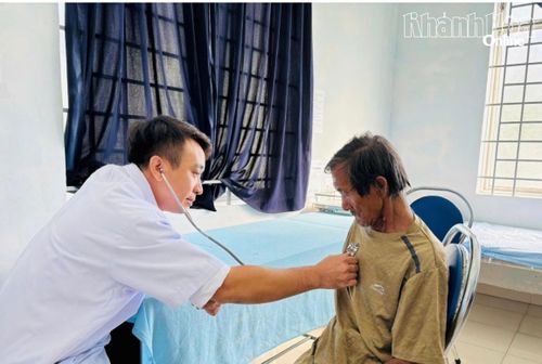 Người dân được tầm soát bệnh lý về tim mạch.