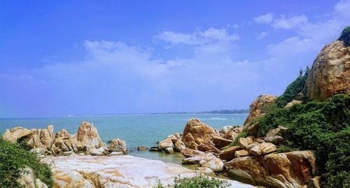 Biển Tân Thành thu hút du khách bằng sự mộc mạc, gần gũi vốn có