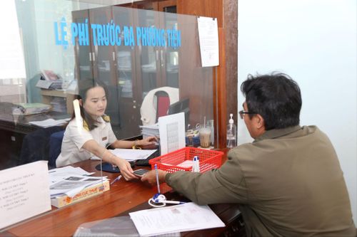 Thuế tỉnh Lâm Đồng hỗ trợ thủ tục liên quan cho người nộp thuế