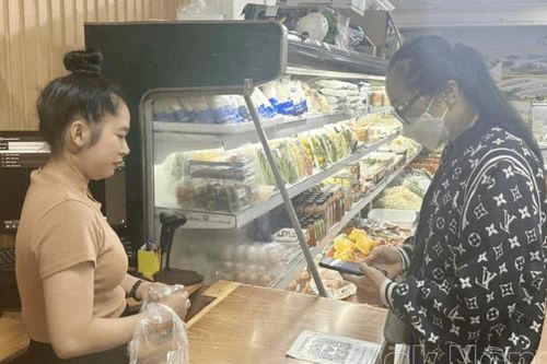 Thói quen từ người tiêu dùng không lấy hóa đơn mua hàng đã và đang tạo ra những khoảng trống trong quản lý thuế. Ảnh minh họa