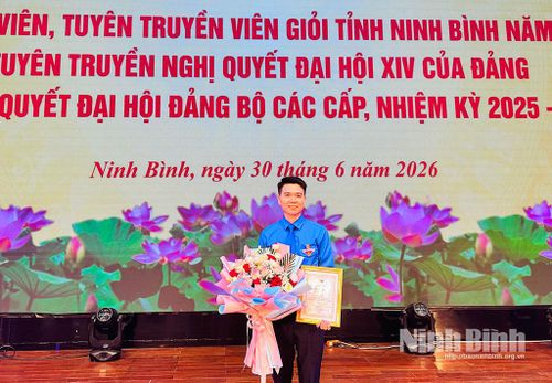 Đồng chí Trịnh Phương Nam, Bí thư Đoàn phường Duy Tiên đoạt Giải Ba Hội thi Báo cáo viên, tuyên truyền viên giỏi tỉnh năm 2026.