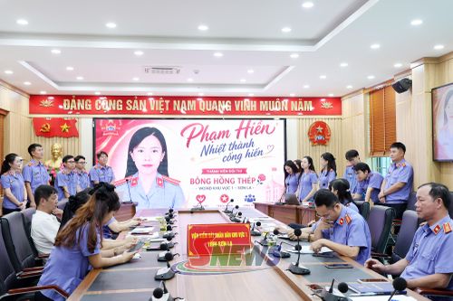Các đội thi tham gia vòng chào hỏi.