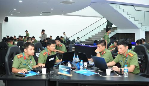 Nội dung thi của Bảng B tập trung vào các nhóm kỹ năng cơ bản và thiết yếu trong điều tra, truy vết tội phạm mạng.