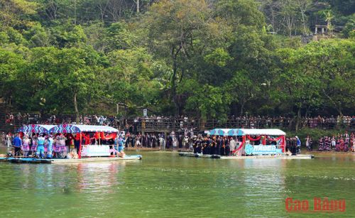 Liên hoan Tiếng hát dân ca trên sông biên giới 2026 Cao Bằng (Việt Nam) - Sùng Tả (Trung Quốc). Ảnh Vi Trường