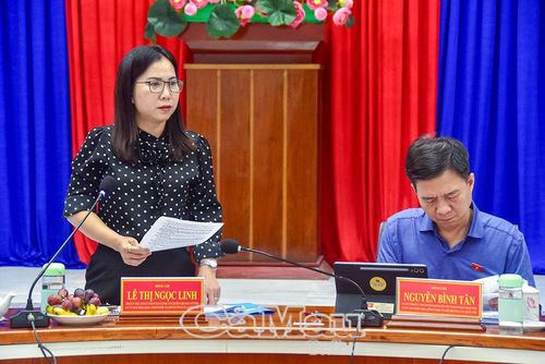 Đồng chí Lê Thị Ngọc Linh, Phó Chủ tịch Ủy ban MTTQ Việt Nam tỉnh Cà Mau, Chủ tịch Hội Liên hiệp Phụ nữ tỉnh, đề nghị địa phương tích cực giải quyết các vấn đề phát sinh liên quan dự án tồn đọng.