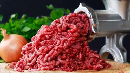 Mua thịt xay sẵn tiện lợi nhưng có thể chứa nhiều rủi ro