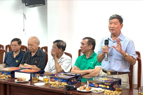 Một cựu chiến binh chia sẻ kỷ niệm tại sự kiện. Ảnh: Hoàng Sơn