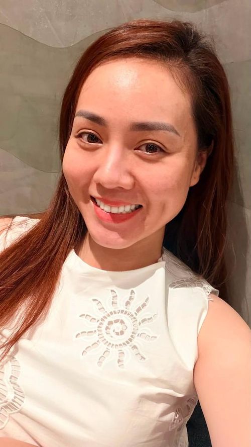 Vợ NSND Công Lý lấy lại tinh thần để lo cho công việc.
