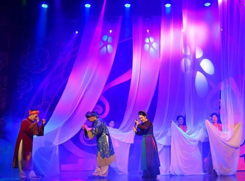 Khoảnh khắc hội ngộ của Lưu Bình và Dương Lễ khép lại câu chuyện bằng niềm vui đoàn viên, tôn vinh nghĩa bạn và lòng bao dung. 