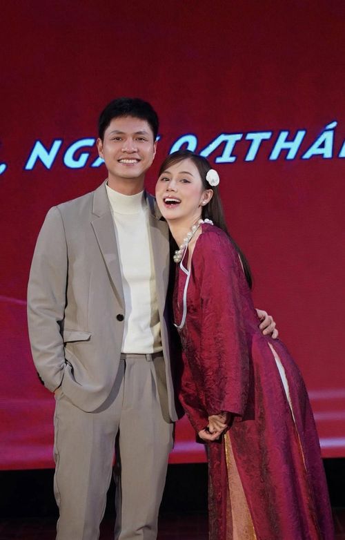  Minh Thu và Tô Dũng lần đầu cùng nhau đảm nhận vai chính trong bộ dự án phim. Ảnh: FBNV. 