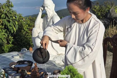  Tour thưởng trà hạn chế số lượng khách để phục vụ chu đáo, đảm bảo chất lượng. 
