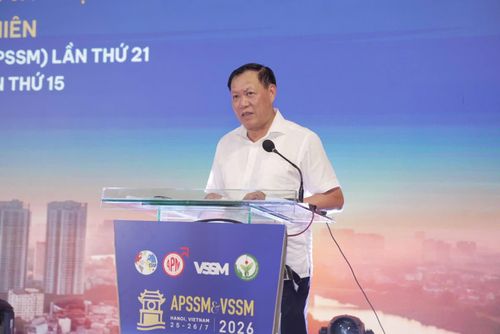  Thứ trưởng Y tế Đỗ Xuân Tuyên phát biểu tại đại hội. Ảnh: Thế Lương. 
