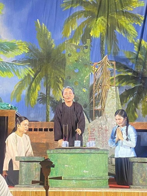 Một cảnh trong vở ca kịch Bài chòi "Người mẹ Quảng Nam"