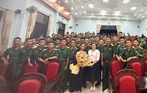 Chương trình góp phần lan tỏa truyền thống yêu nước, bồi đắp lòng tự hào dân tộc và nâng cao đời sống văn hóa, tinh thần cho cán bộ, chiến sĩ