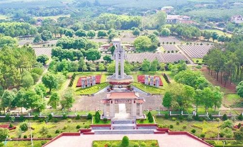 Nghĩa trang Liệt sĩ Vĩnh Linh là nơi yên nghỉ của hơn 5.600 anh hùng Liệt sỹ trong cả nước.