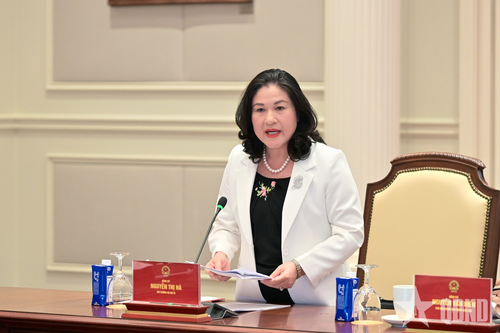  Đồng chí Nguyễn Thị Hà, Thứ trưởng Bộ Nội vụ giới thiệu các điểm mới của Pháp lệnh sửa đổi, bổ sung một số điều của Pháp lệnh Ưu đãi người có công. 