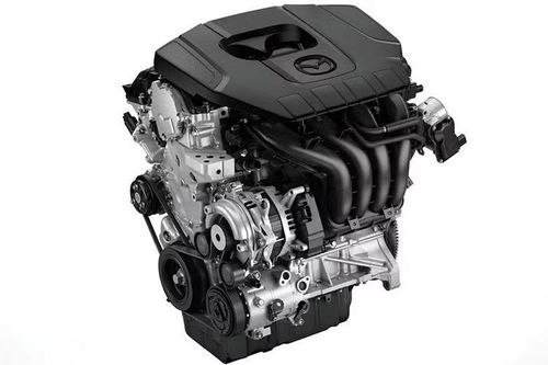Cả hai phiên bản 15C và 15S đều chỉ có kiểu dáng hatchback và được trang bị động cơ xăng Skyactiv-G 1.5 lít hút khí tự nhiên, 4 xi-lanh thẳng hàng, công suất 111PS (110hp hoặc 82kW) tại 6.000 vòng/phút và mô-men xoắn 146Nm tại 3.500 vòng/phút, kết hợp với hộp số tự động 6 cấp dẫn động cầu trước.