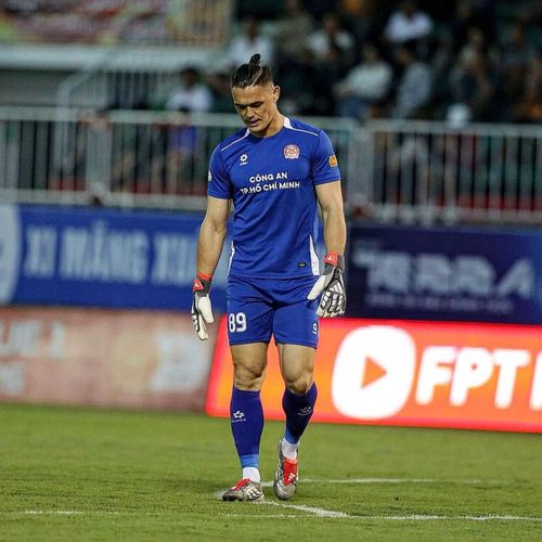 Ở cấp câu lạc bộ, Patrik Lê Giang hiện khoác áo Công an TPHCM và nhiều lần được giao băng đội trưởng. Thủ môn cao 1,88 m được đánh giá cao ở khả năng phản xạ, bắt bóng bổng, chơi chân và chỉ huy hàng phòng ngự. Anh duy trì phong độ ổn định qua nhiều mùa giải tại V.League.