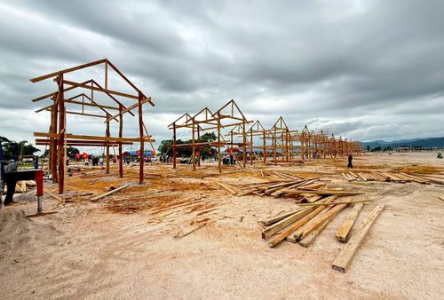 Xã Ia Tul quyết tâm xây dựng và đưa hơn 200 hộ dân Bôn Jứ về nơi ở mới an toàn, hoàn thành trước ngày 15/11/2026 với tinh thần “Xung kích - Thần tốc - Kỷ cương - Trách nhiệm”.