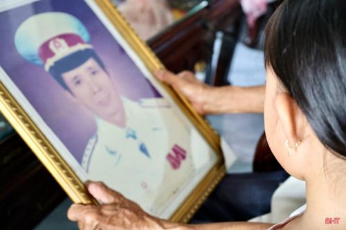 Mỗi câu chuyện được kể lại đều mang theo kỳ vọng về một thế hệ trẻ hiểu lịch sử, biết tri ân và tiếp tục vun đắp những giá trị tốt đẹp cho quê hương.