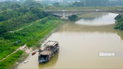 Được xây dựng từ năm 1958, tổng chiều dài của hệ thống kênh chính là 232 km và trên 2000 km kênh các loại, trong đó kênh Kim Sơn là dòng sông chính của hệ thống thủy lợi Bắc Hưng Hải.