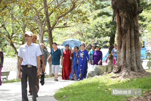 Khu di tích lịch sử Truông Bồn không chỉ là một trong những "địa chỉ đỏ" về giáo dục truyền thống yêu nước, truyền thống cách mạng cho thế hệ trẻ mà đã trở thành một điểm du lịch tâm linh, thu hút đông đảo nhân dân, du khách trong nước và quốc tế mỗi khi có dịp về với Nghệ An.