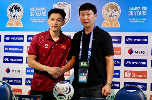 Tình cảnh đảo ngược với tiền đạo Đình Bắc khi ghi 3 bàn trong trận mở màn AFF Cup 2026. Ảnh: VFF