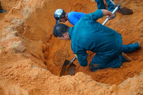 Sau thời gian biến đổi của địa chất, việc tìm kiếm gặp không ít khó khăn