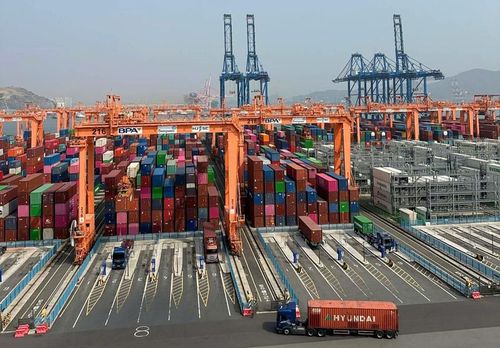 Busan New Port- một trong những cảng trung chuyển container lớn nhất thế giới 