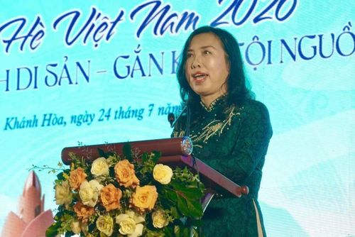 Thứ trưởng Lê Thị Thu Hằng phát biểu tại lễ bế mạc.