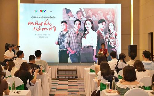 Ngày 24/7, Trung tâm Phim truyền hình Việt Nam (VFC) họp báo giới thiệu bộ phim truyền hình "Mùa hè năm ấy".