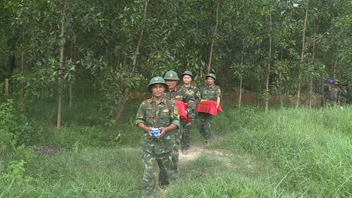 Các hài cốt liệt sĩ vừa tìm thấy được đưa về quàn tại Đền thờ Liệt sĩ Trung đoàn 88 (Sư đoàn 308) khu vực Câu Nhi (xã Nam Hải Lăng)