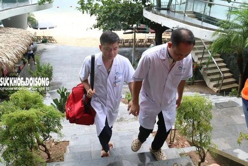 Từ khi có Tổ Y tế thường trực cấp cứu tại đảo, công tác chăm sóc sức khỏe và xử trí các tình huống khẩn cấp đã chủ động và hiệu quả hơn. Ảnh: Tiến Sinh