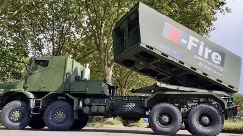 Một yếu tố cần nhấn mạnh đó là hệ thống tên lửa này được xem như một giải pháp thay thế độc lập của châu Âu nhằm tránh phụ thuộc các hệ thống MLRS của nước ngoài, đặc biệt là M142 HIMARS.